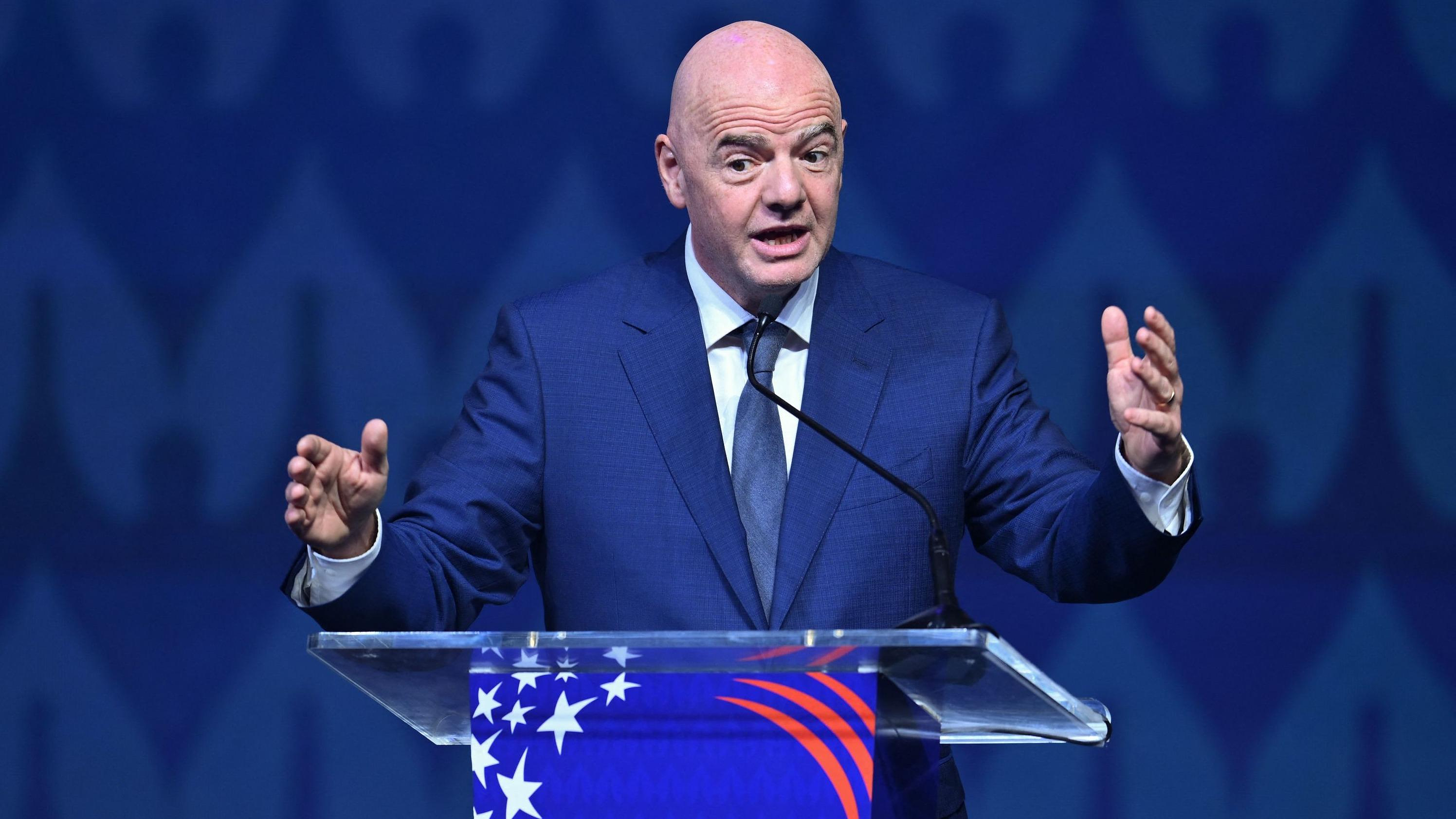 Football: Gianni Infantino welcomes the presence of 3,000 women in the stands of an Iranian championship match