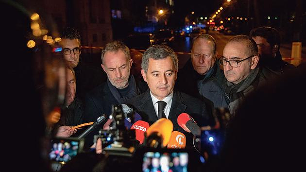 Attack in Paris: mobilization of the executive against a backdrop of emotion and political anger