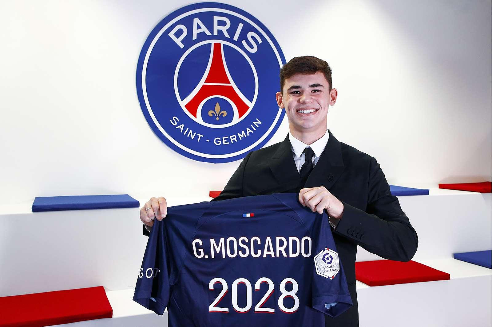 Market: Gabriel Moscardo rejoins Paris SG (official)