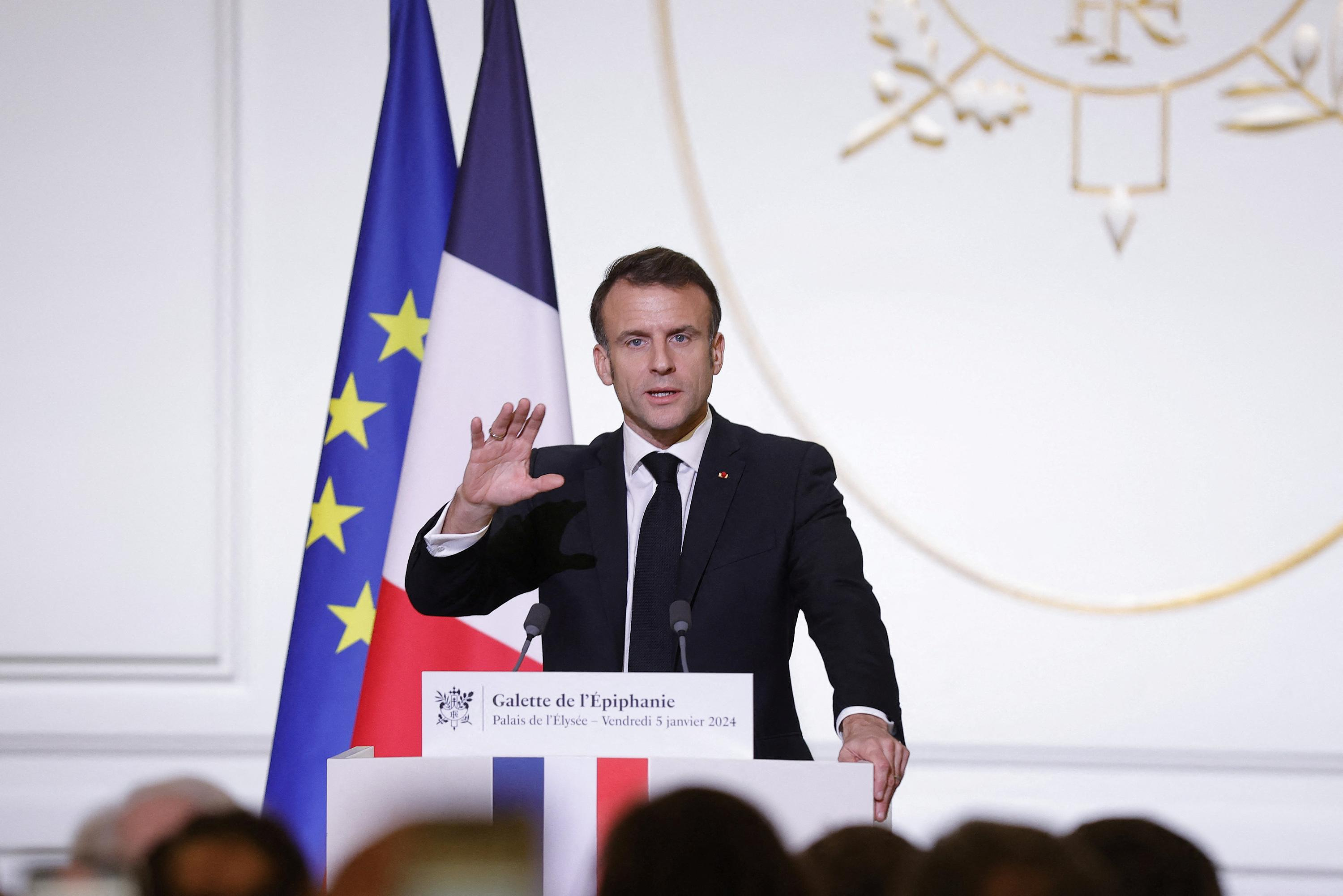 Emmanuel Macron once again promises a “massive simplification law” for businesses