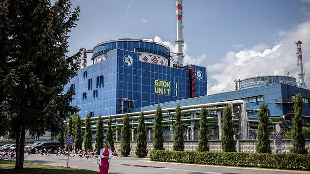 Despite the war, Ukraine plans to build four nuclear reactors