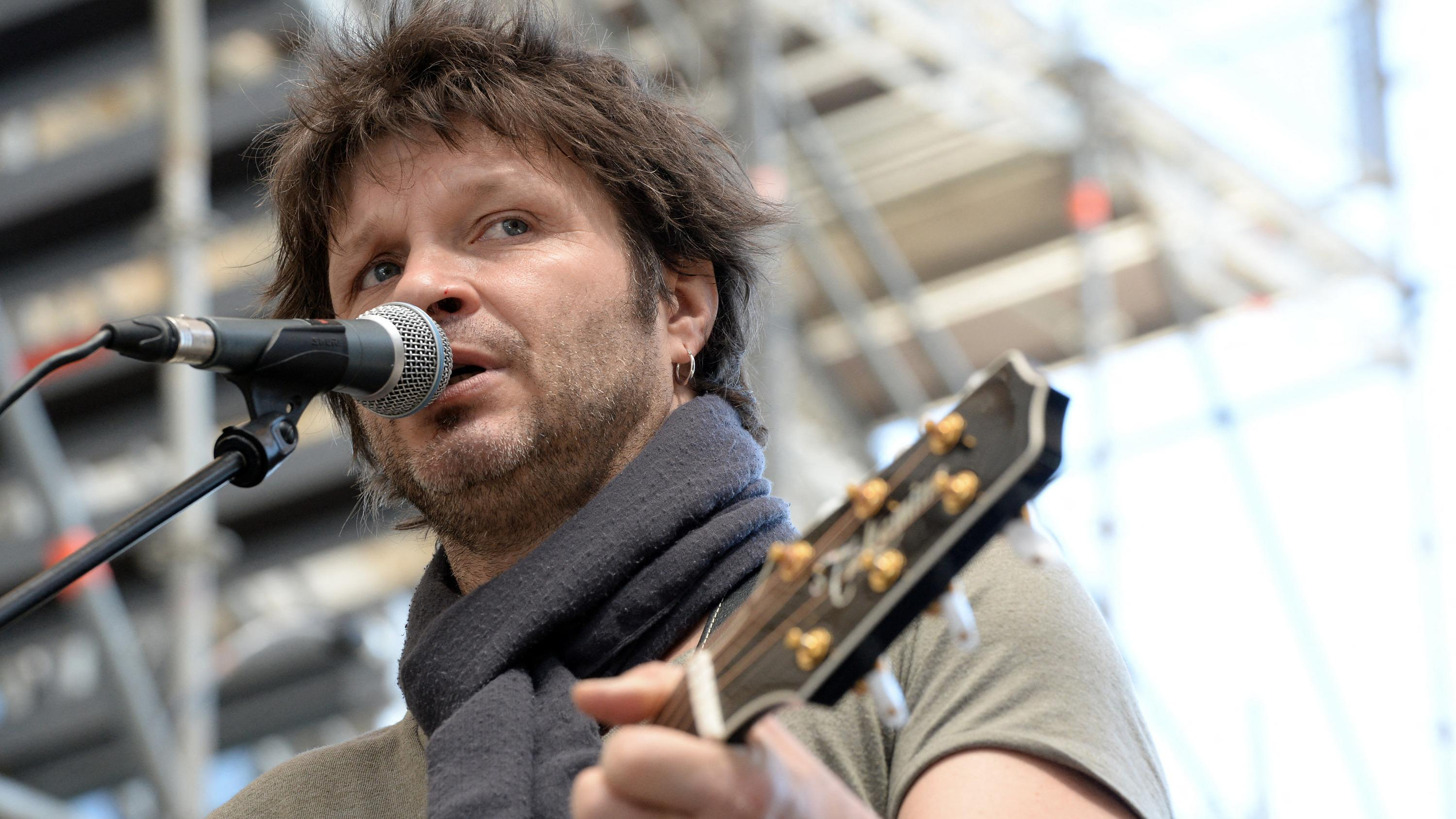 Bertrand Cantat finances his album on Ulule; the platform dissociates itself from the project