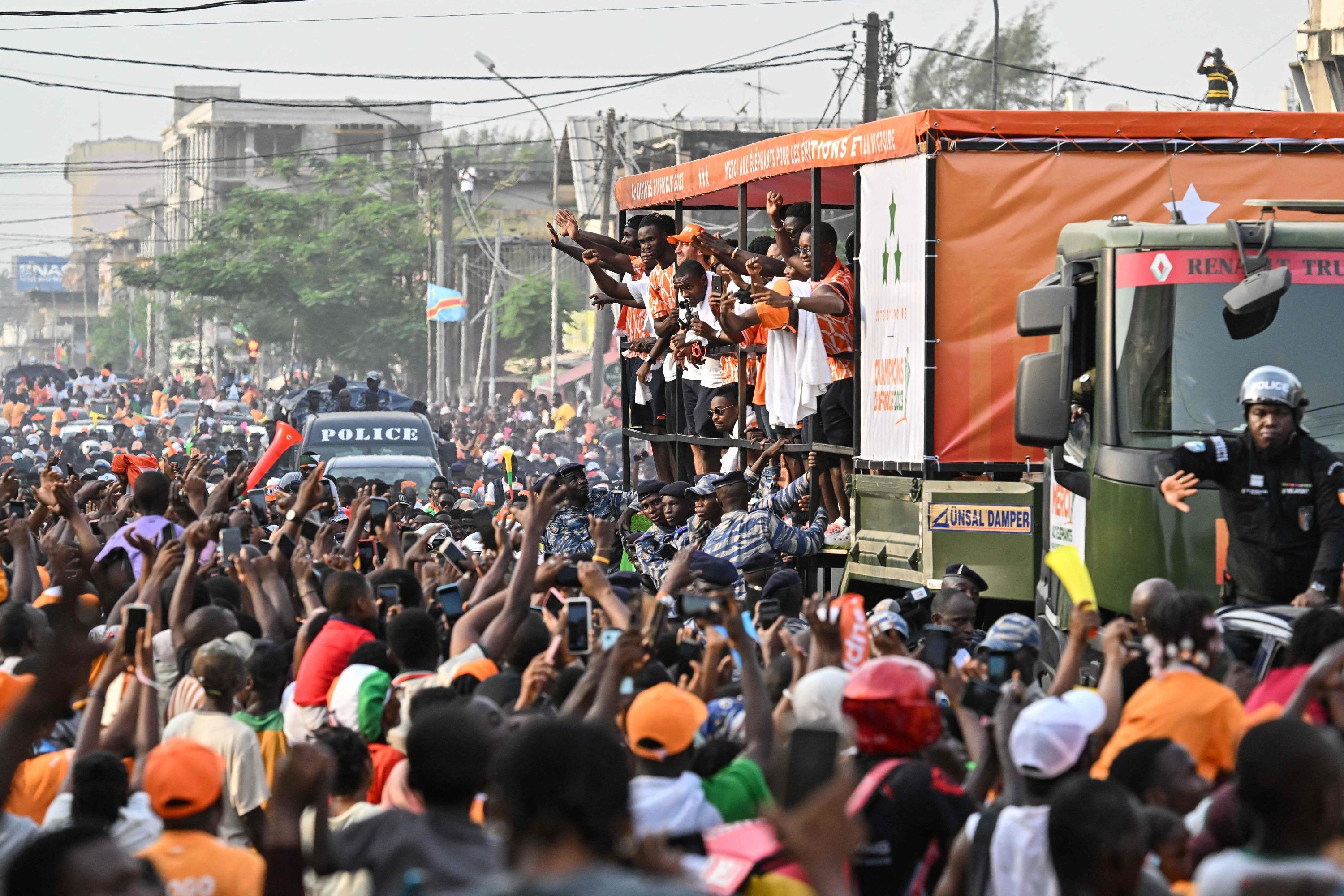 CAN: “Ivory Coast, here is your African Cup” in Abidjan, triumphant parade for the Elephants