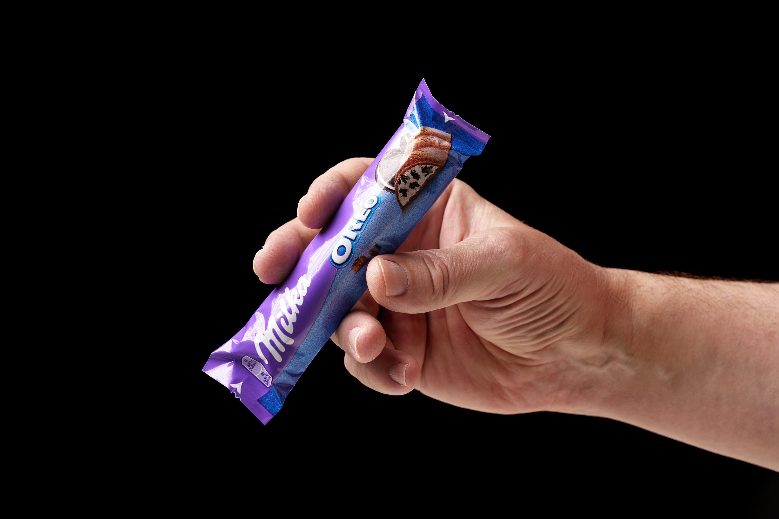 Milka Oreo bars that may contain plastic recalled across France