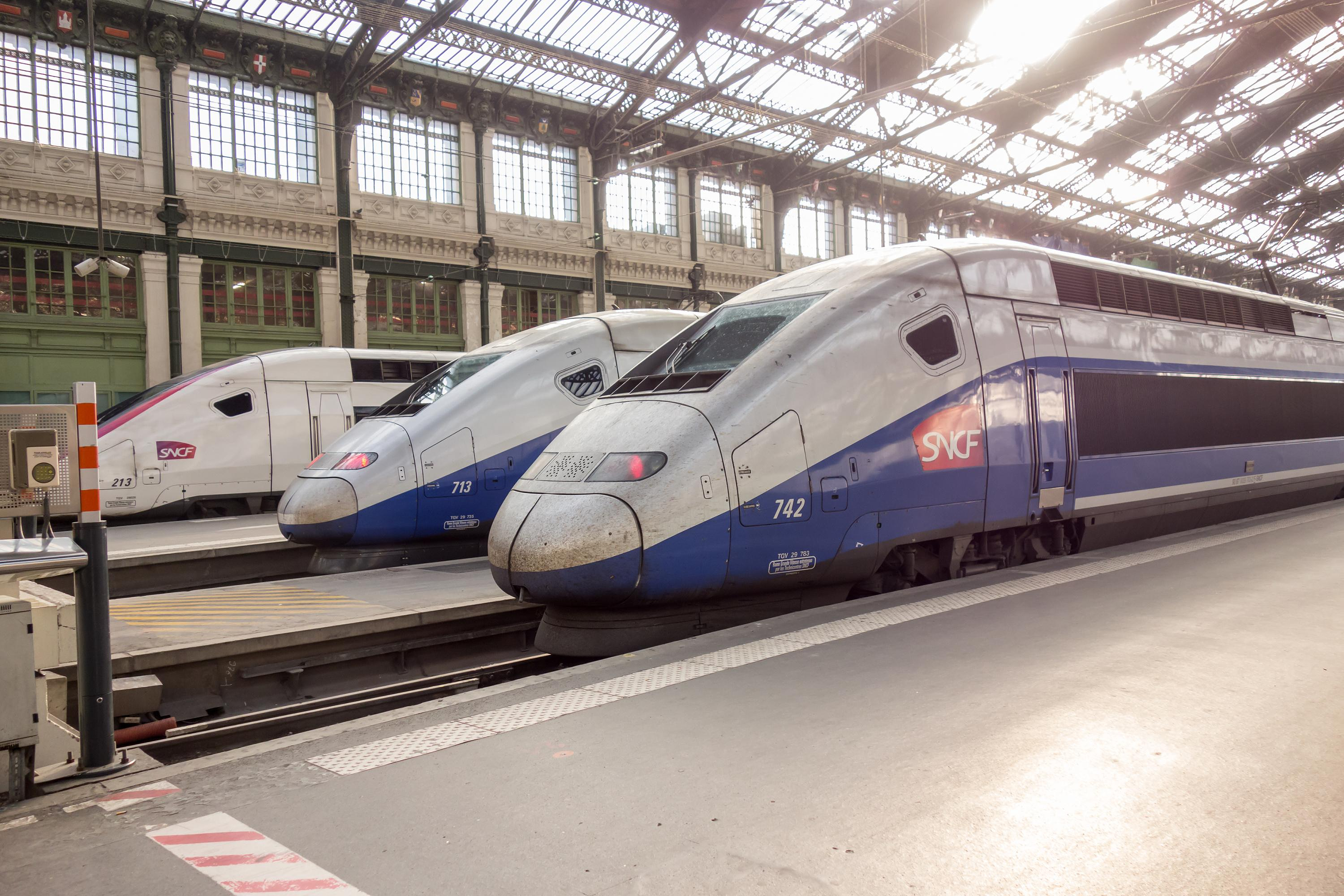 SNCF cuts corners to avoid a strike by controllers on a February holiday weekend