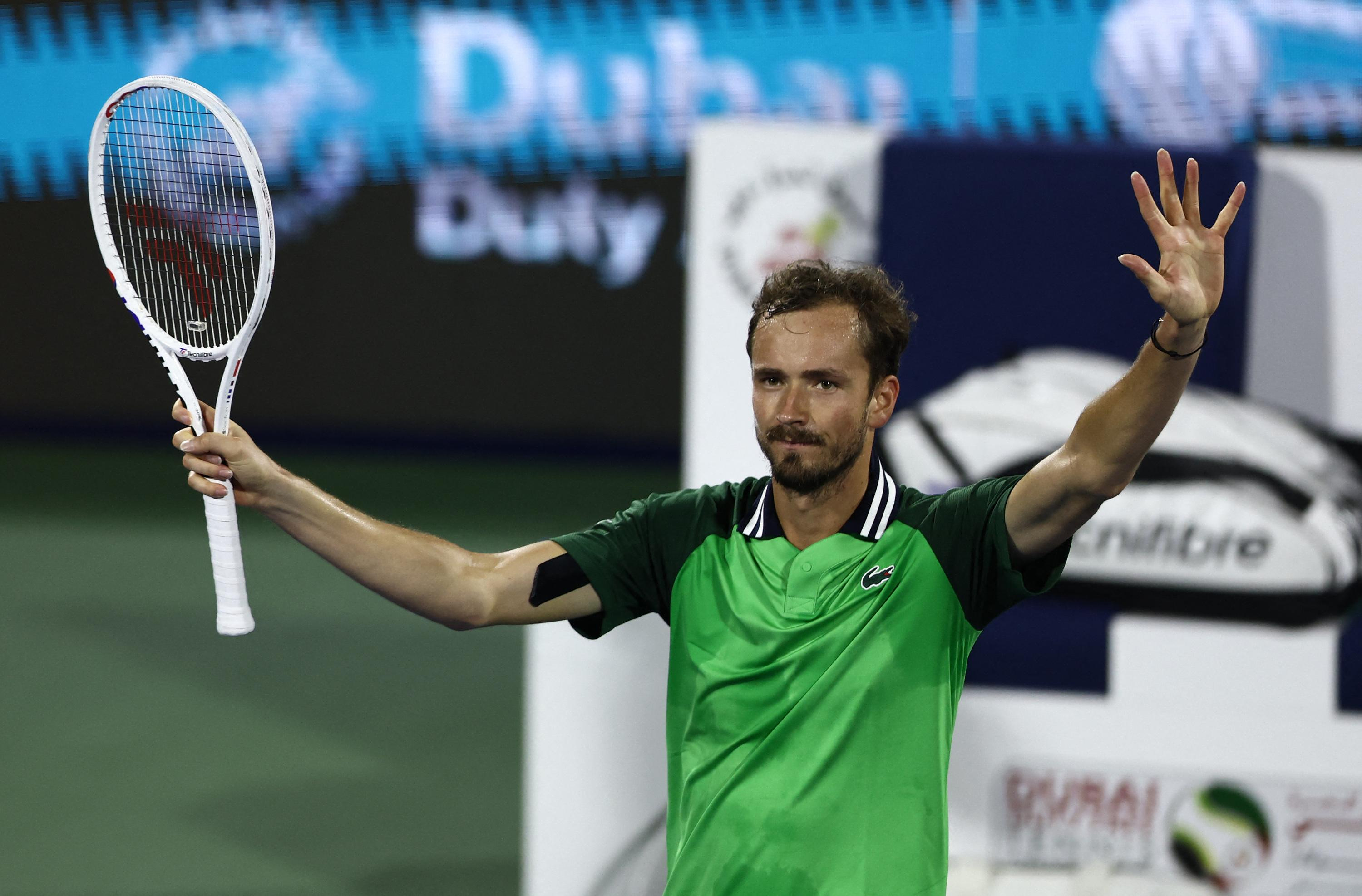 Tennis: Medvedev reaches the final four in Dubai