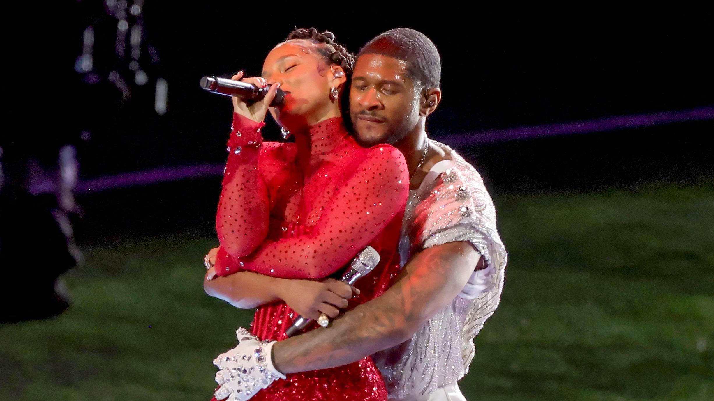 Beyoncé, Usher, Taylor Swift... Super Bowl halftime highlights