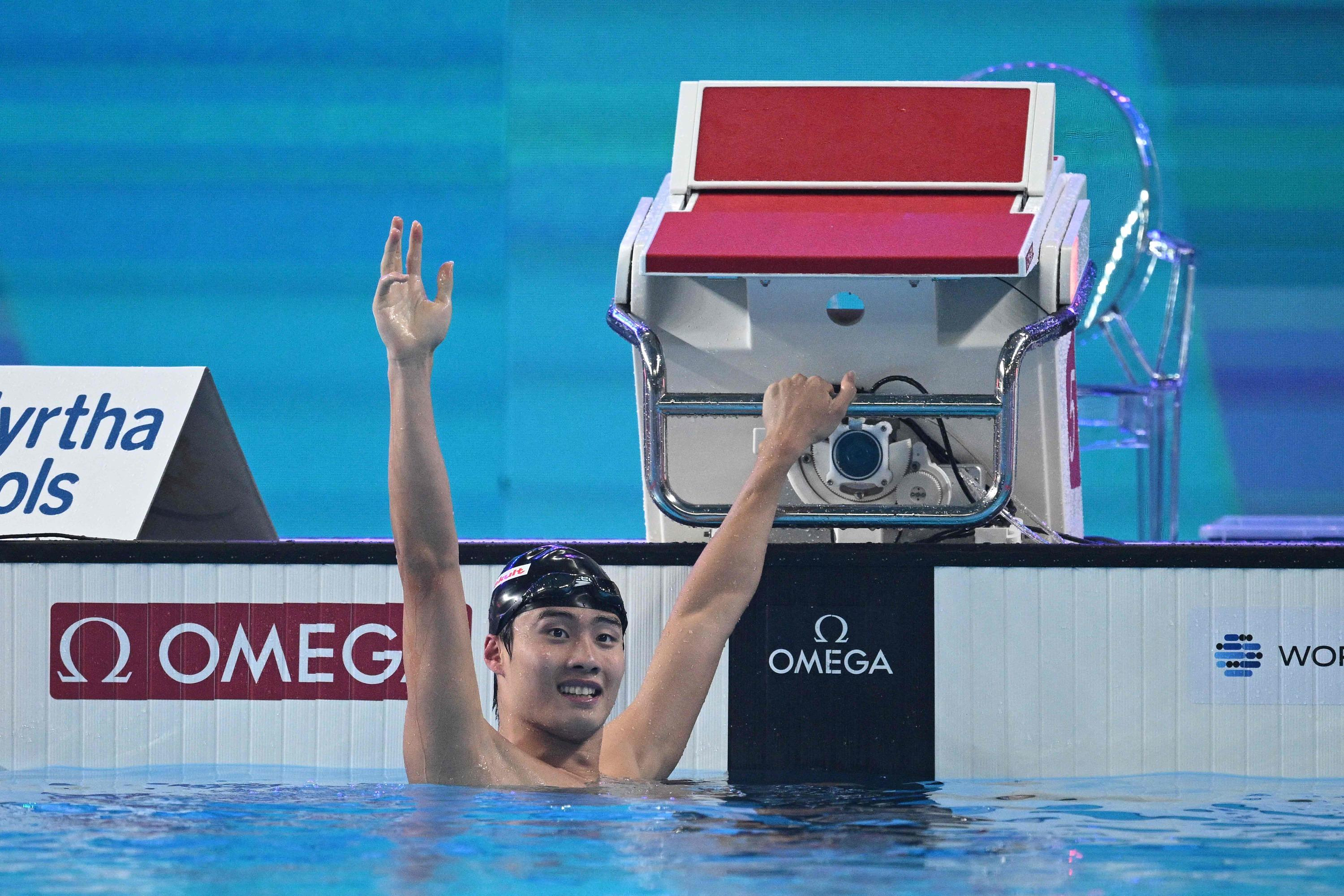 World Swimming Championships: South Korean Hwang wins 200m gold medal