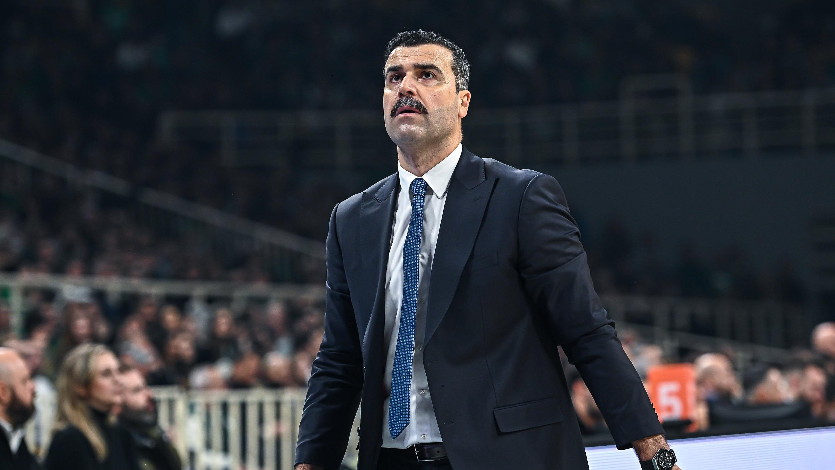 Basketball: Anadolu Efes Istanbul dismisses its coach after a 26-point defeat
