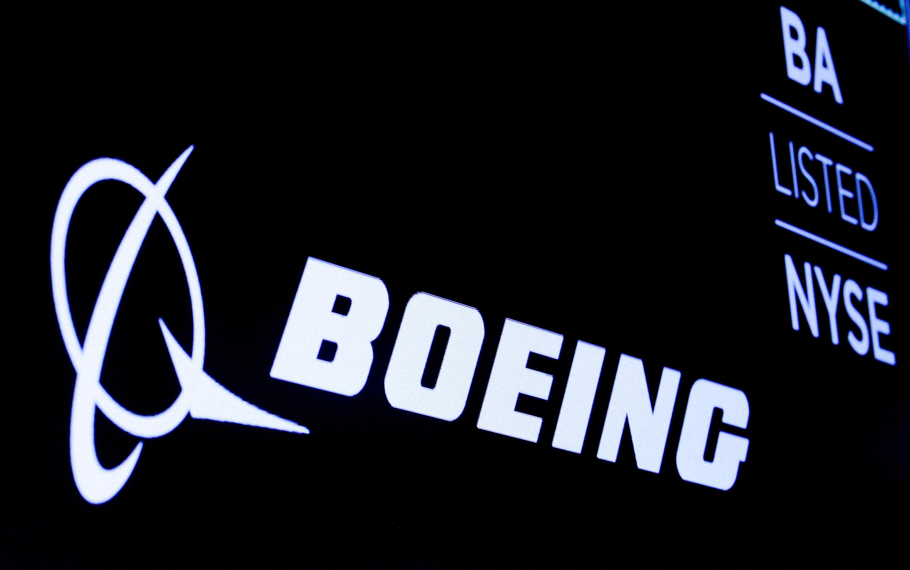 US regulator urges Boeing to commit to “real and substantial improvements”