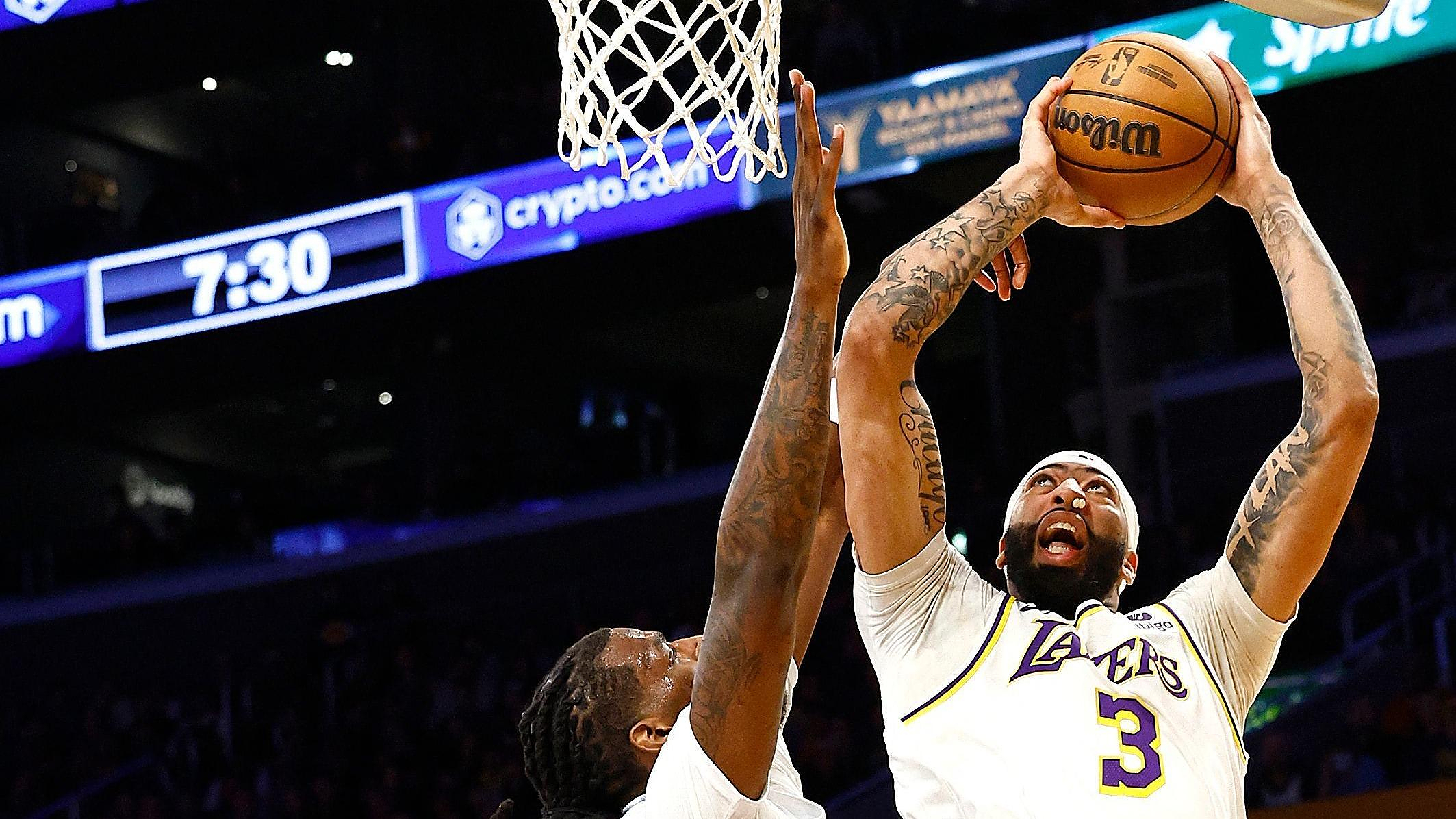 NBA: Historic Anthony Davis in Lakers victory
