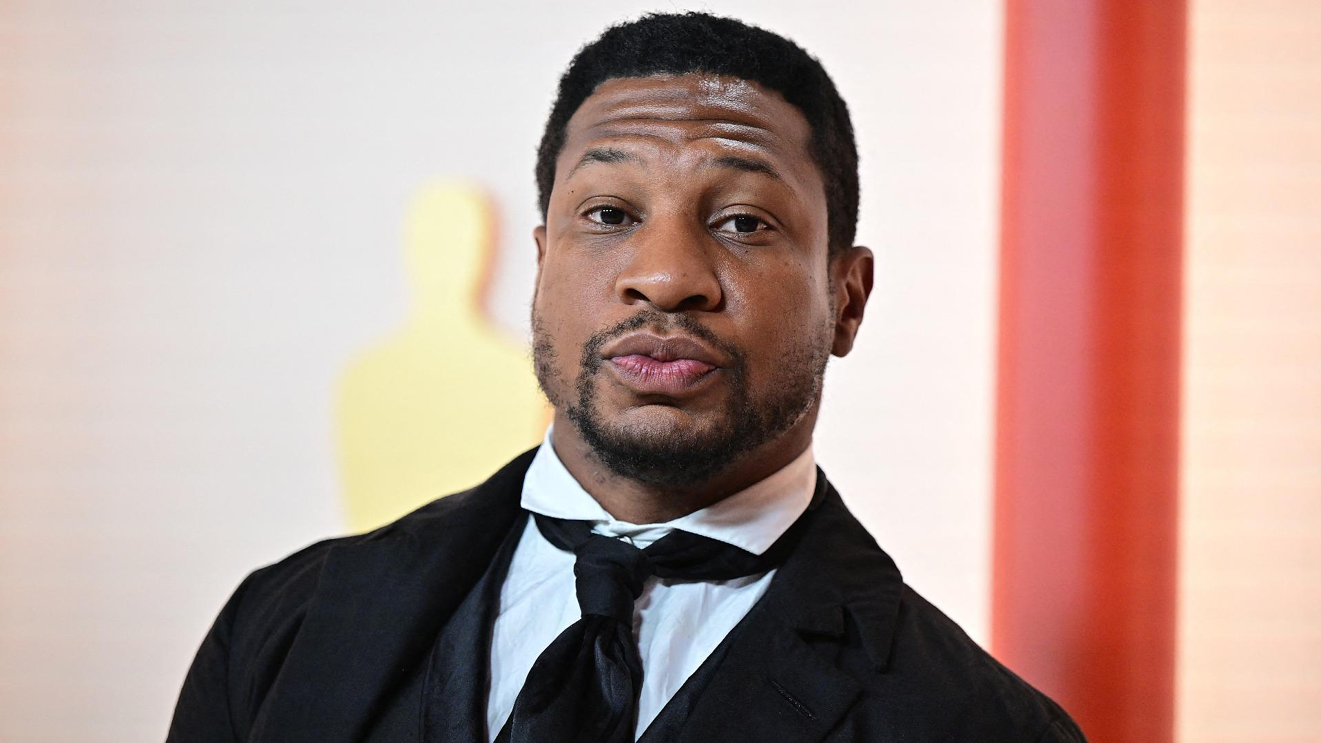 A new complaint against Jonathan Majors, already convicted of assault on his ex-partner
