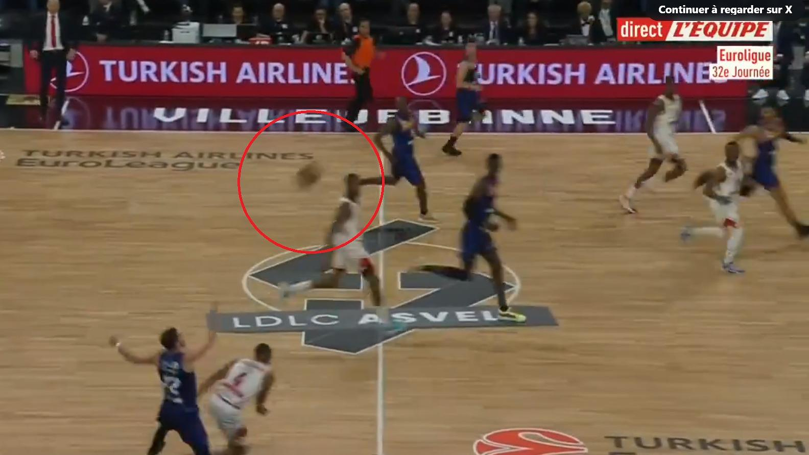 Basketball: in video, the incredible 17-meter “four-point” basket scored by Nando de Colo with Villeurbanne
