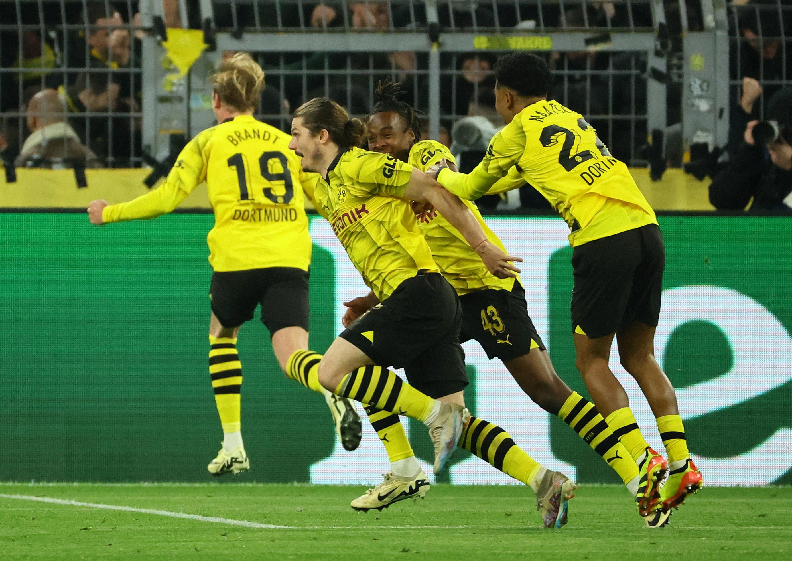 Champions League: in a crazy match, Borussia Dortmund overthrow Atletico and qualify