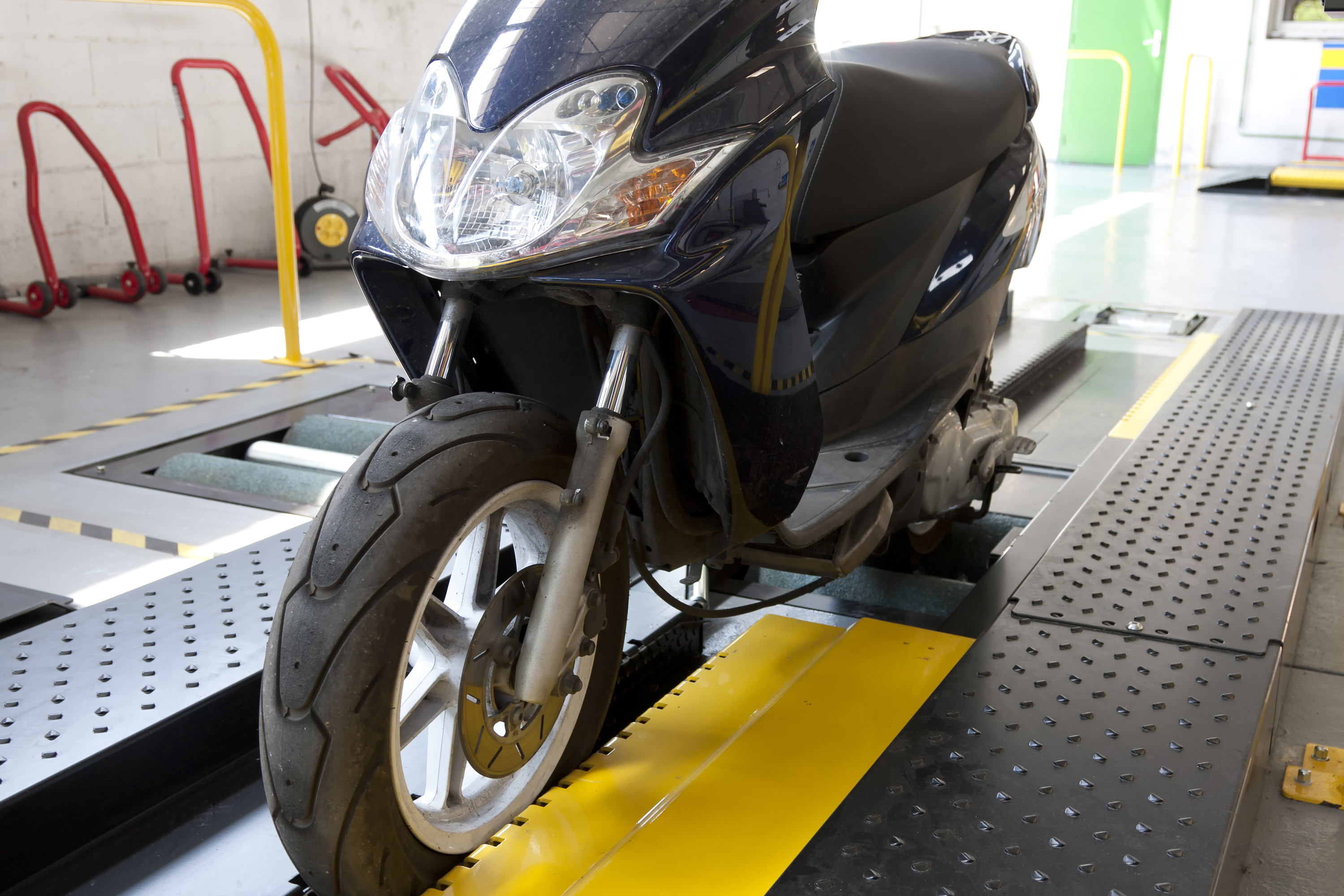 “It was a real challenge”: technical inspection professionals ready to certify motorcycles and scooters