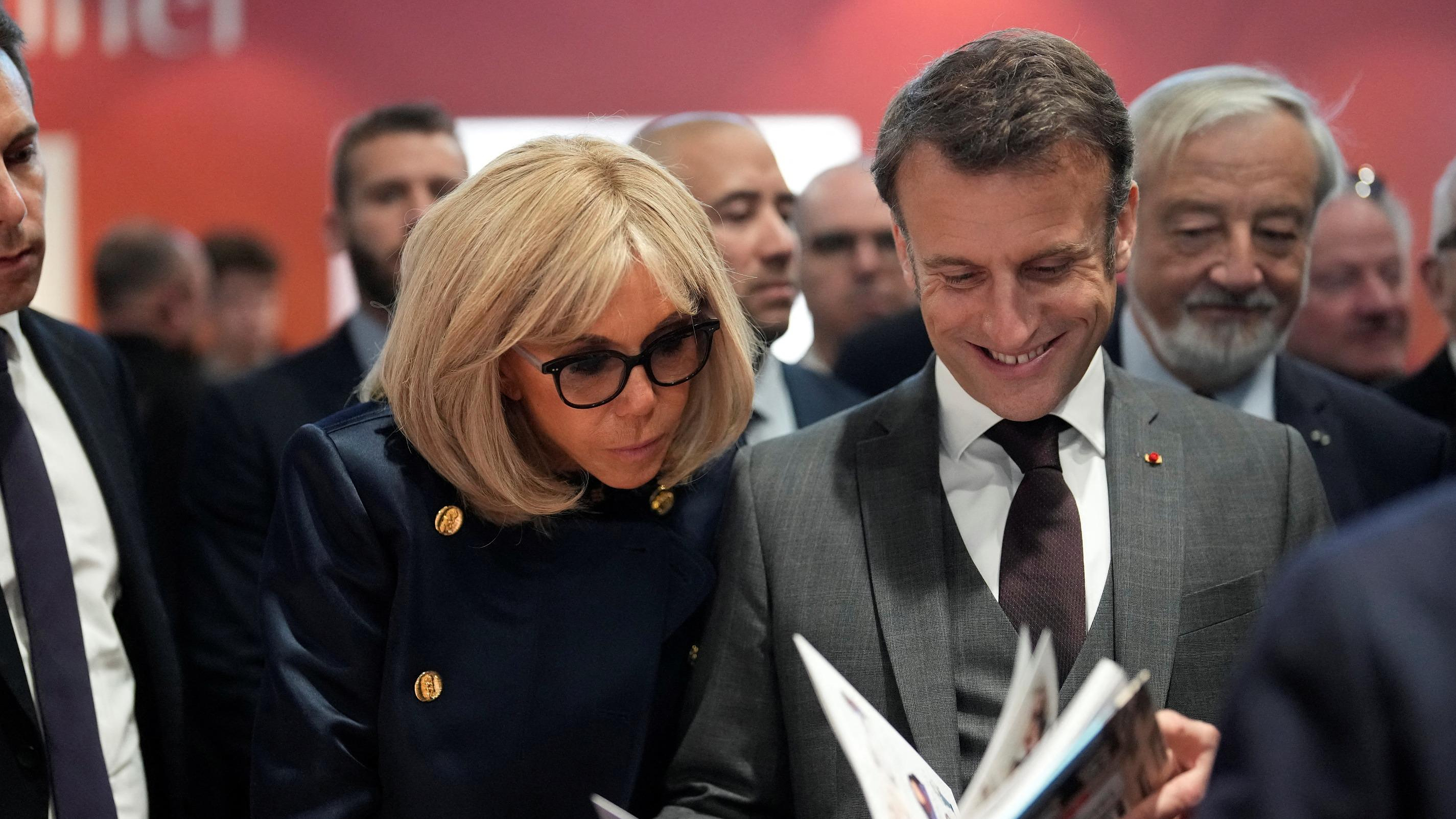 Second-hand books: Macron wants a contribution to “protect the single price” of new books