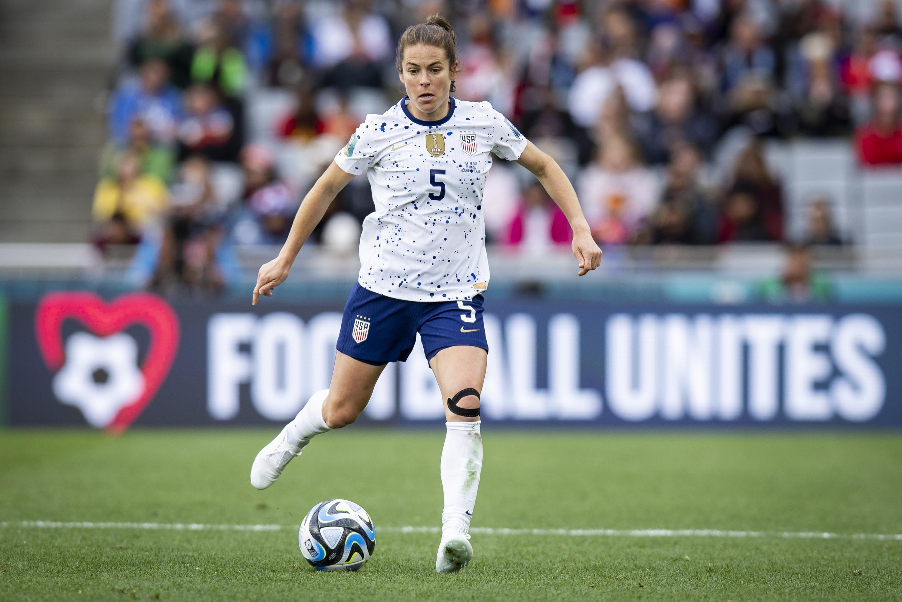 Foot (F): American O'Hara announces her retirement at the end of the season