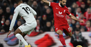 Premier League: Liverpool hooked by Manchester United, Arsenal takes advantage
