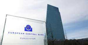 The ECB revises inflation downwards