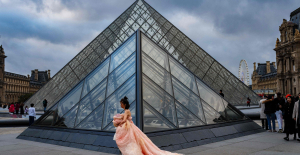 The Louvre increases its ticket price by 30% from January 15