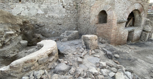 A “prison bakery”, which employed slaves, found in Pompeii