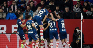 Liga: Athletic Bilbao temporarily climbs onto the podium by beating Sevilla