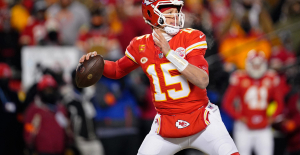 NFL: Chiefs drown Dolphins, Texans knock out Browns
