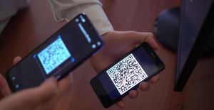 “Don’t flash everything and anything”: QR code scams are spreading in public spaces