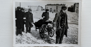 Previously unpublished photos of the Warsaw ghetto handed over to the Museum of Polish Jews