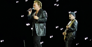 U2 pays tribute to Alexeï Navalny during a concert in Las Vegas