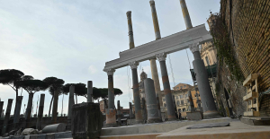 Revival of the imposing colonnade of the Basilica of Trajan in Rome