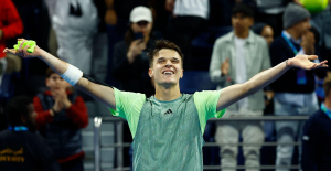 Tennis: unknown Jakub Mensik takes on Andrey Roblev in Doha