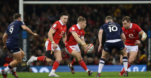 Six Nations: Welsh with Costelow at Ireland opener