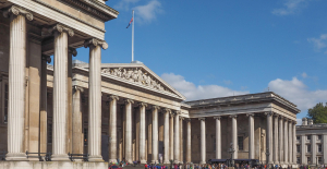 The British Museum will exhibit pieces stolen and then found