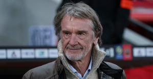 Premier League: billionaire Jim Ratcliffe officially takes a stake in Manchester United