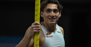 Athletics: Mondo Duplantis passes 6.02m, before stumbling over 6.24m