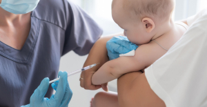 Labs are preparing for the next vaccination campaign against bronchiolitis