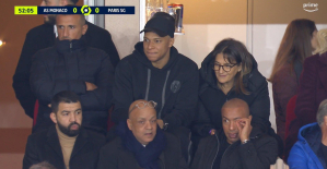 PSG: Luis Enrique again chooses to take out Mbappé, who finishes the match in Monaco... in the stands with his mother