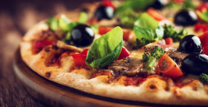 Pizzas sold throughout France recalled for “possible presence” of glass debris