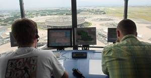 The main air traffic controllers union filed strike notice on April 25