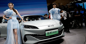 The Chinese car manufacturer BYD sets out to conquer France
