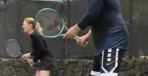 Tennis: in video, Andre Agassi and Steffi Graaf return to the courts and show that they have lost nothing