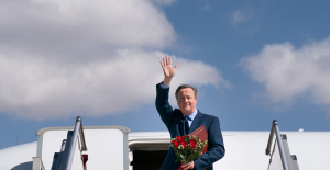 United Kingdom: David Cameron under fire after renting a jet estimated at 42 million pounds