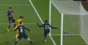 PSG-Barcelona: the save on his line from Nuno Mendes on a header from Lewandowski on video